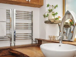 Little Coombe - Bathroom