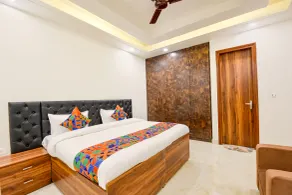 Fabhotel Race Course 57 - Room