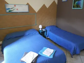 Chambre privée adaptée aux familles | Vue ville | Avec animaux admis - Chambre