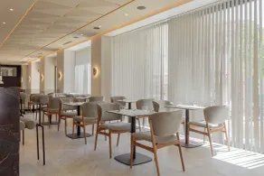 Nesean Plaza Hotel - Restaurant