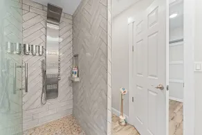 445 Watts Way - Badezimmer