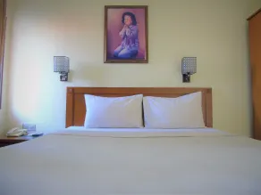 Pia Hotel - Room