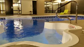 Grand Times Hotel Drummondville - Piscine
