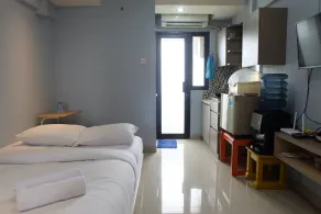 Nice And Strategic Studio Kebagusan City Apartment - Zimmer