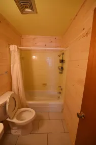 Apple Blossom Boutique - Baño