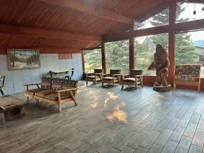 Columbine Inn - Hall