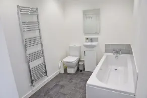 Toothbrush Apartments - Central Ipswich - Fore St - Bad