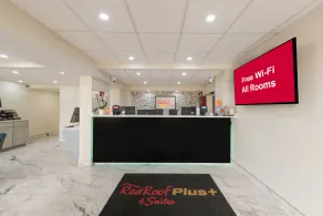 Red Roof Inn PLUS & Suites Virginia Beach - Seaside - Resepsjon