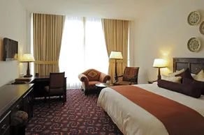 Dushanbe Serena Hotel - Habitación