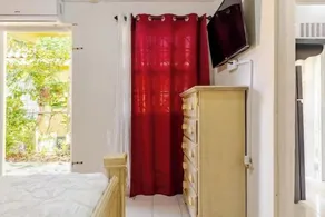 Insight Studio at Csompo Silver Manor - Room