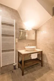 Karya Villas - Bathroom