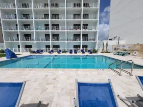 Beachside Hotel - Piscine