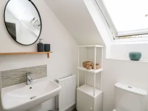 20 Bishops Way - Bathroom