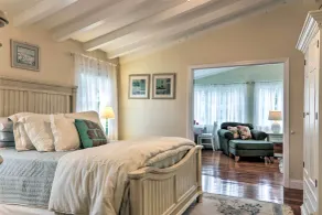 Charming Hyannis Cottage: 1 Mi to Beach! - Interior
