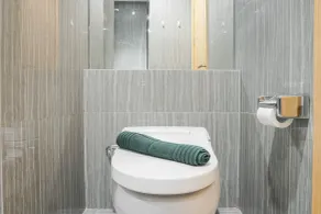 Luxurious Studio at Capitol Suites Apartment - Bathroom