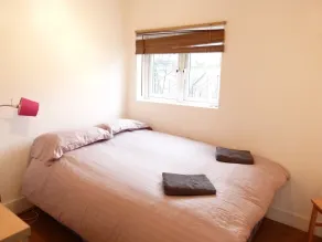 SS Property Hub - Family Apartment in Kensington - Habitación