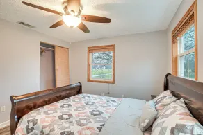 Spacious Delaware Home w/ Game Room! - Innvendig