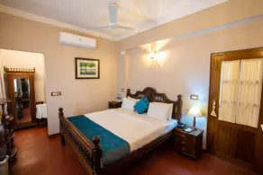 19VillaMira - Room