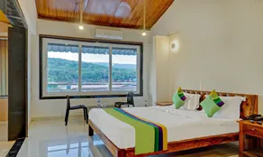 Hotel Lake Paradise Mahabaleshwar - View from room