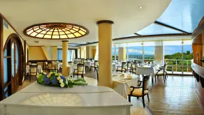 Готель Дніпро Dnipro Hotel - Restaurant