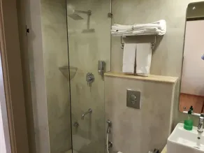 Hotel Beebiz Guindy - Salle de bain