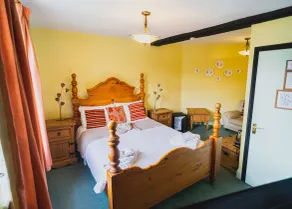 The Mug House Inn - Room