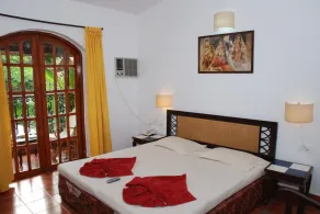 Sea Breeze Beach Resort Candolim, Goa - Room