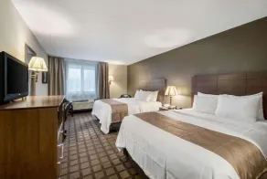 Quality Inn & Suites Newberry - Living area