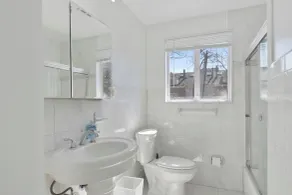 4206 Washington Blvd Condos - Badezimmer