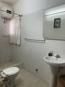 Casablanca Guest Inn - Bathroom