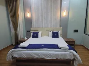 The Royall Hotel & Royall Banquet - Chambre