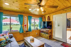 Maryland Retreat: Walk to Bay, Beach & Boat Ramp! - Interior