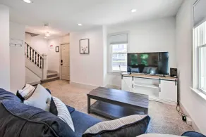8 Mi to Dtwn Lancaster: Home in Amish Country - Interior