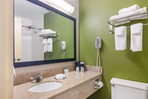Best Western Dutch Valley Inn - Bathroom