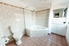 The Berry Inn - Bathroom