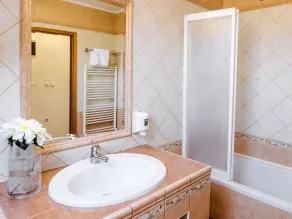 Rooms Reaktiv - Baño
