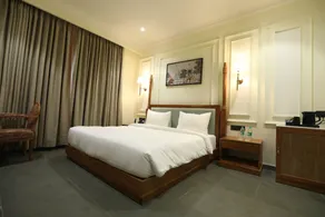 Akhyana Hotel Near Unitech Cyber Park - Quarto