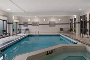 Spark by Hilton Guelph - Pool