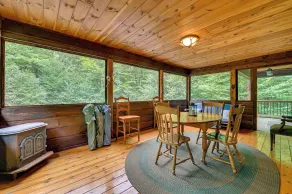 Thendara Cabin on Moose River w/ Game Room! - Interiør