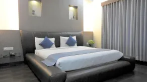 Hotel Sai Miracle - Room