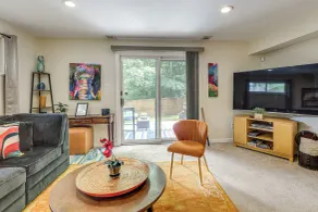 3 Mi to Dtwn Silver Spring: Convenient DC Area Apt - Innvendig