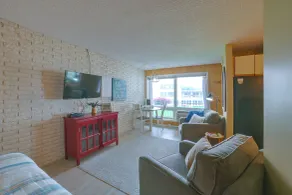Lakefront Studio, 3 Mi to Petoskey State Park! - Interior