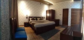 P.VEE RESORTS - Zimmer