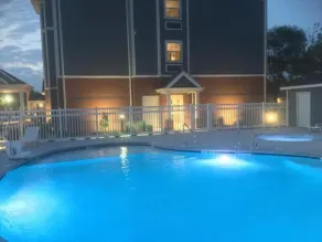 The ShoreHouse - Pool