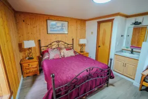 Helmcken Falls Lodge Cabin Rooms and RV Park - Chambre