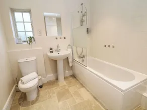 South Lodge - Longford Hall Farm Holiday Cottages - Bathroom