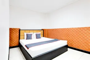 Hotel O Mega Inn Guest House - Room