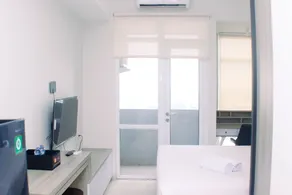 Homey And Minimalist Studio At Vasanta Innopark Apartment - Rum