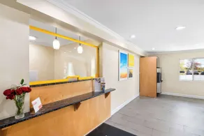 Econo Lodge Bethel - Danbury - Hall