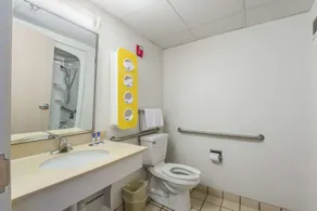 Americas Best Value Inn-Knoxville East - Bathroom